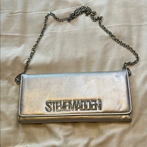 Steve Madden Shiny Silver Chain Clutch